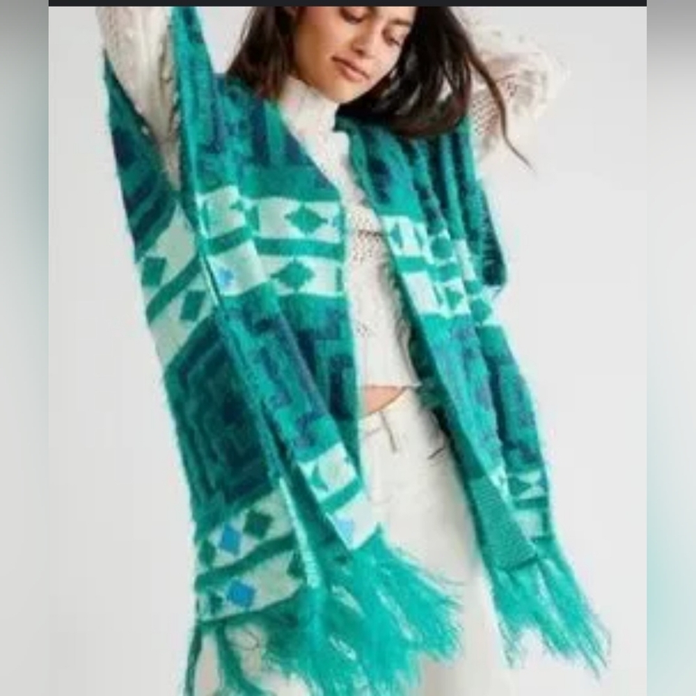 Free People Poncho Green Aztec Sweater Cape One Size New with Tags - Picture 5 of 9